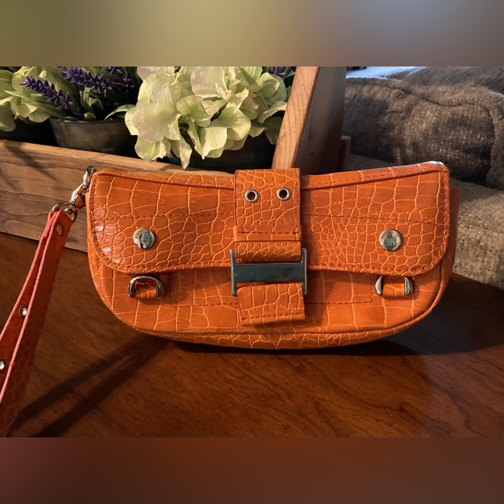J Lo wristlet EUC